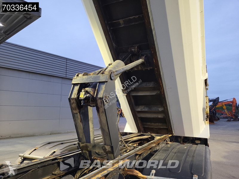 Iveco 330 6X4 13m3 tipper Steel suspension...