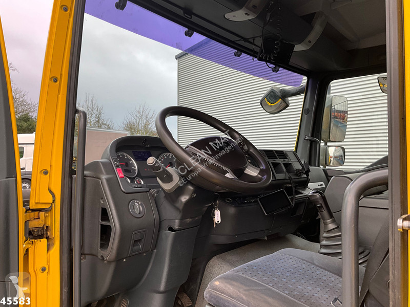 MAN TGA Hiab 16 Tonmeter laadkraan truck