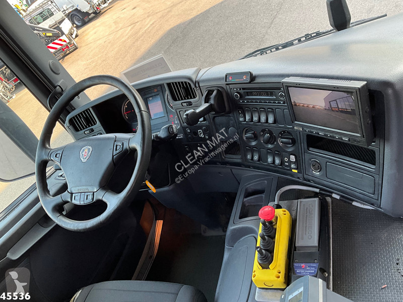 Scania Euro 6 CNG HMF 25 Tonmeter laadkraan truck