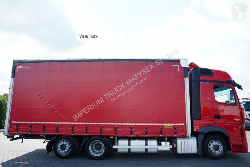 Грузовик Mercedes 2545