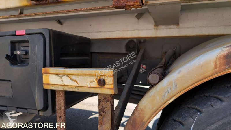 Camion Renault MIDLUM