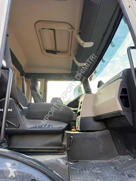MAN 32.420 truck