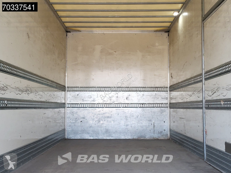 Lastbil Mercedes 1324 4X2 13t 6-Cylinder Engine...