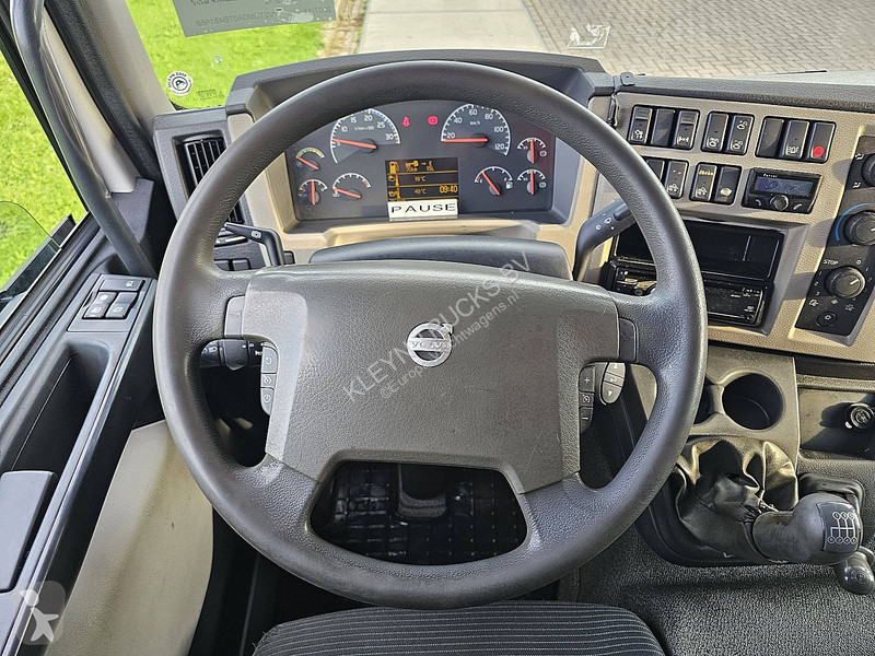 Camión Volvo 24012 MANUAL HIAB 033T