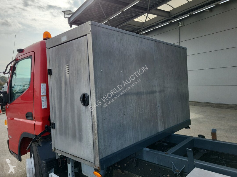 Camión Mitsubishi Fuso 7C18