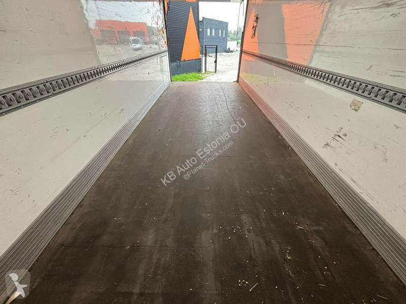 Camión Mercedes 1223 4x2 2021/ LOW MILEAGE