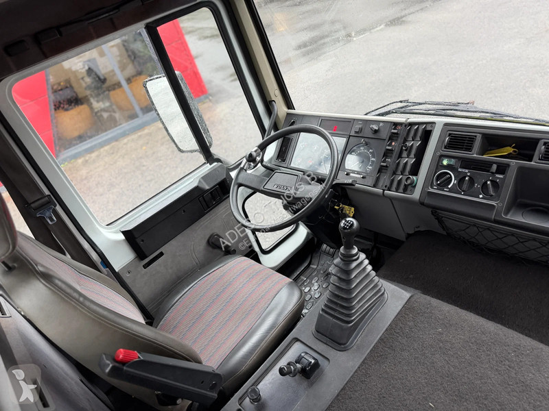 Camión Volvo FL 608 Lier, oprijplaten