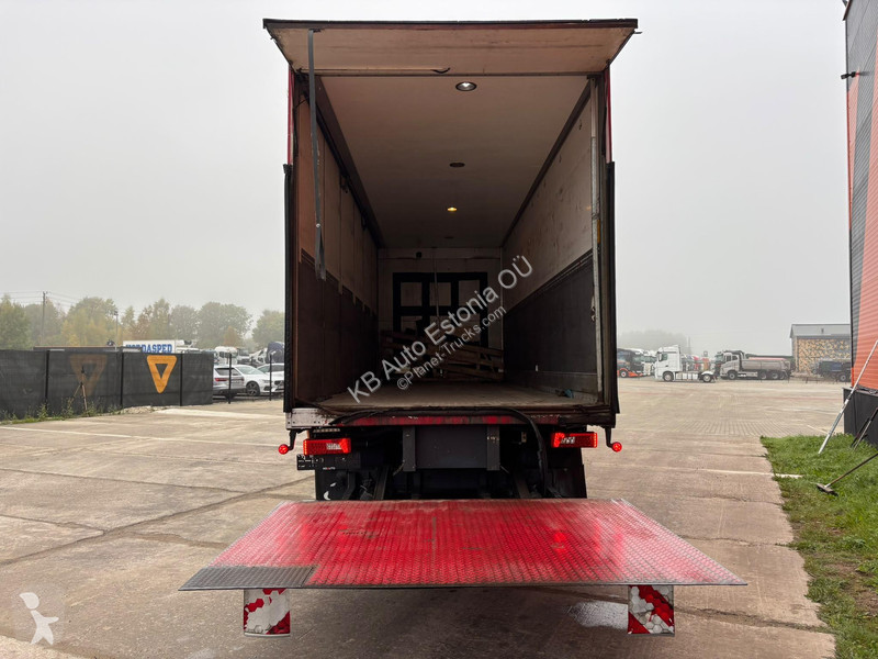 Camión Scania 490 8x4 OPENSIDE BOX