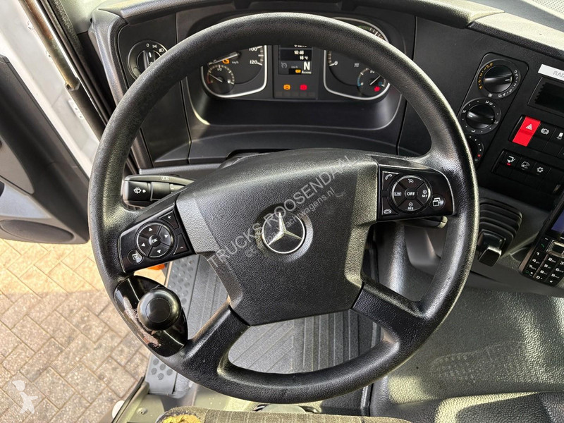 Vrachtwagen Mercedes 1623 + LOADLIFT 2000 KG +...