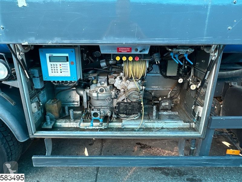 Kamion Mercedes 1824 EURO 5, 3 Comp. 14.000 liter