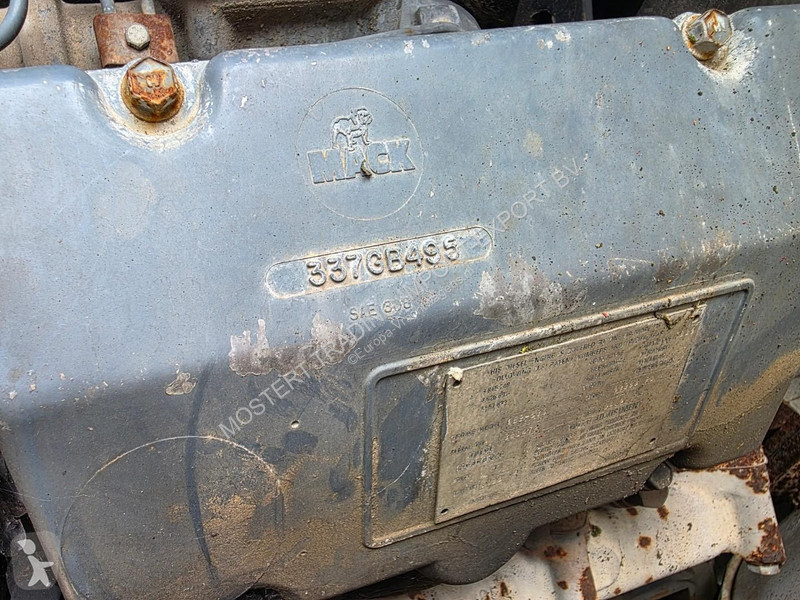 Renault VMA 105 AA Sides Renault VMA 105 AA...