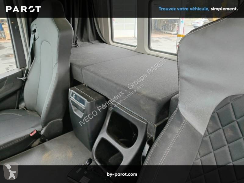 Iveco 480 truck
