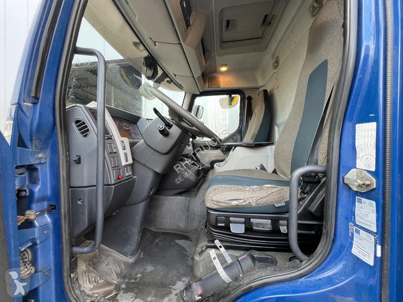 Kamion Volvo 240 4X2 EURO 6 + BAR LIFT 1500 KG