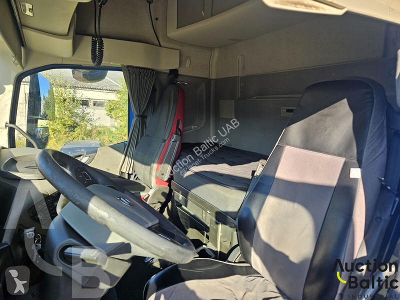 Volvo 540 truck