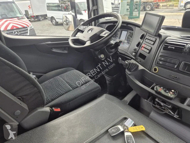 Mercedes 1224 truck