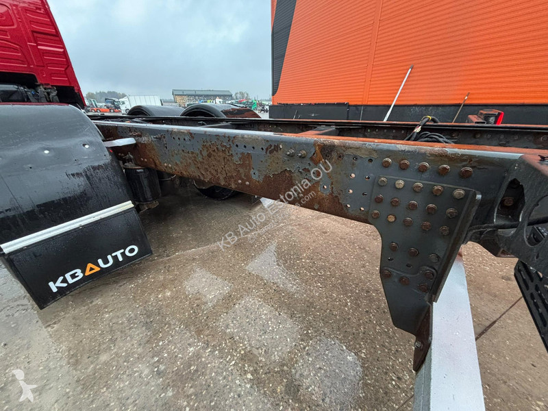 Kamion Volvo 650 6x4 CHASSIS L=8022 mm