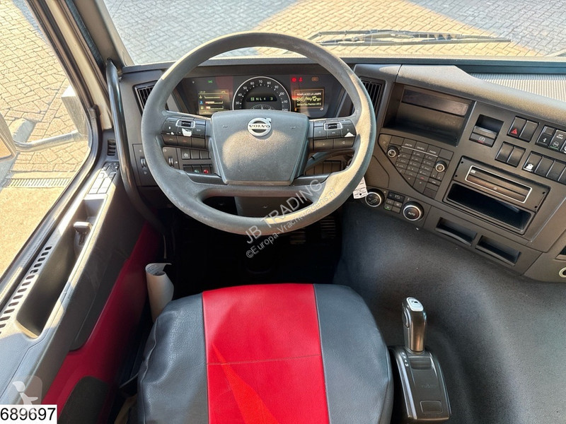 Kamion Volvo 420 8x4, EURO 6, Steel spring...