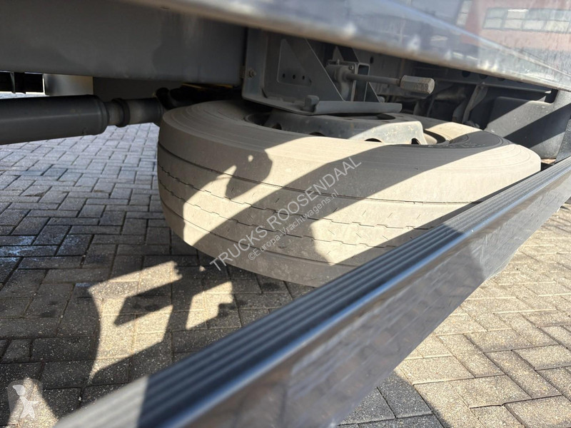 DAF 230 + DHOLLANDIA LOADLIFT + 19 TON + BOX...