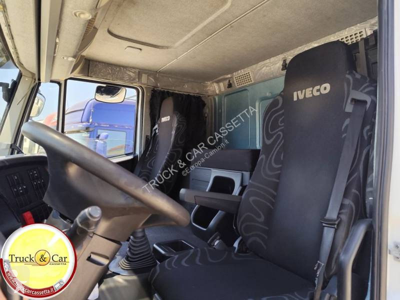 Iveco 260S40 truck