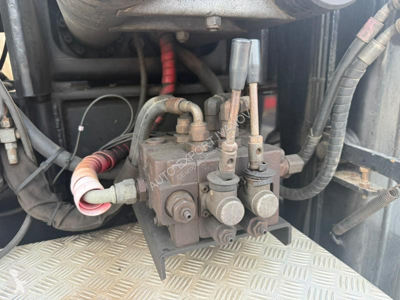 Kamion Mercedes  3358