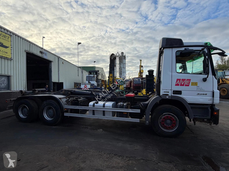 Kamion Mercedes 3344 Multilift - 6x4 - Big...