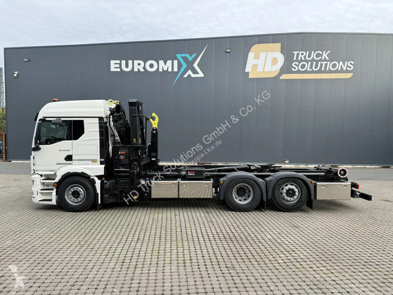 Camión MAN 26.520  26.520 LL 6x2 Hiab 228-4...