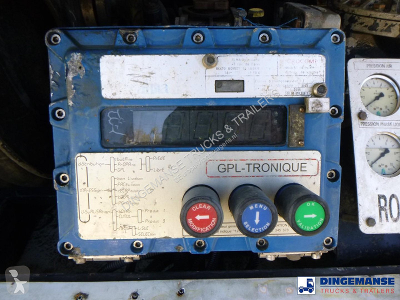 Renault 270.19 4x2 gas tank 18.8 m3 truck
