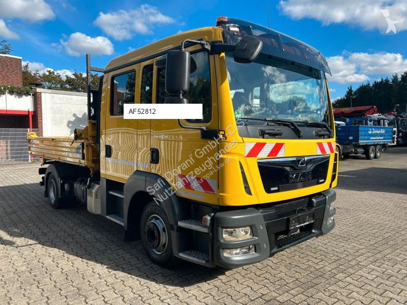 MAN 8.250 TGL truck