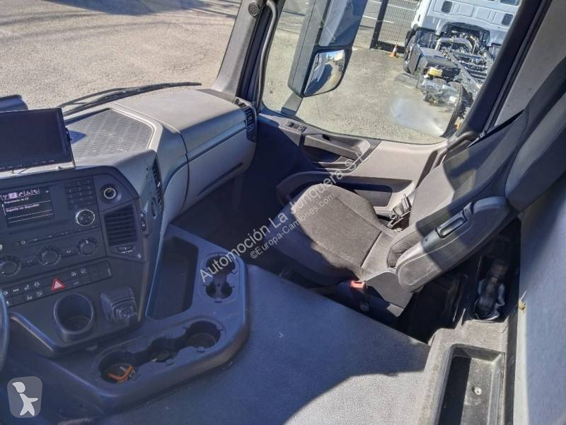 Kamion Mercedes 2535 L