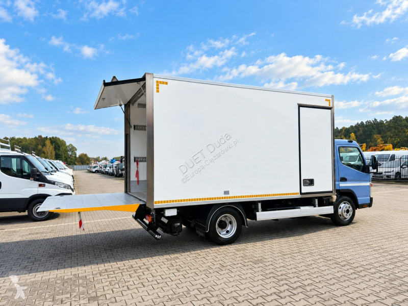 Kamion Mitsubishi 7C18 3.0/180 KM Chłodnia Mroźnia