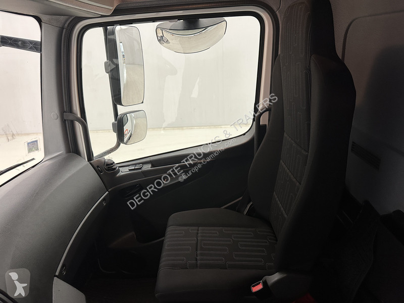 Kamion Mercedes 1221