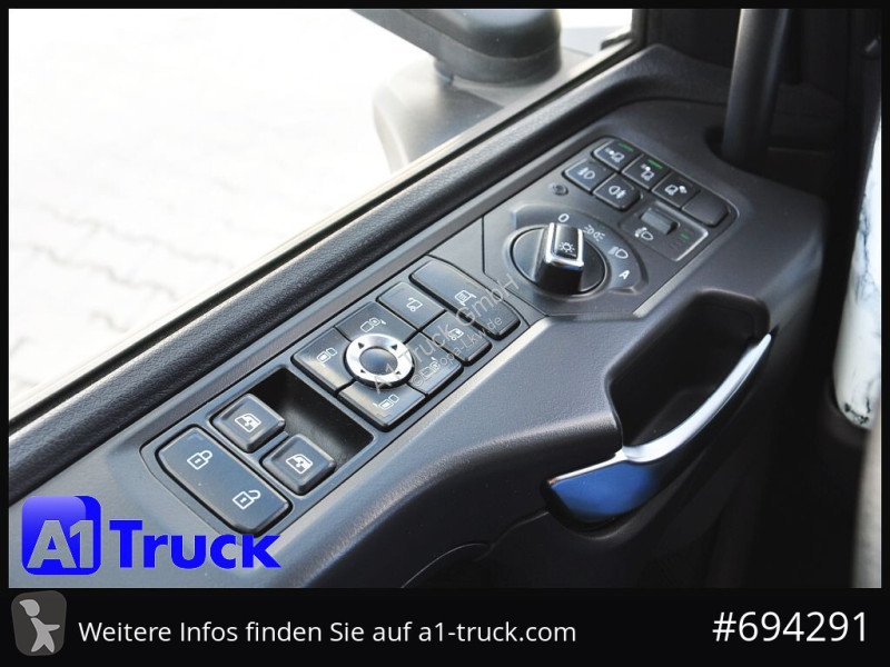 Kamion Scania P 320 P 6x2,, Getränke,...