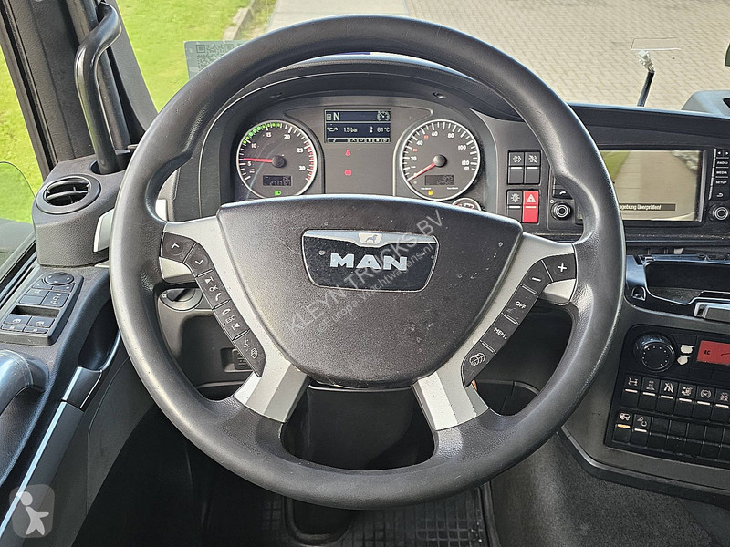 MAN TGS 2 TONS TAILLIFT LAST AXLE STEERING...