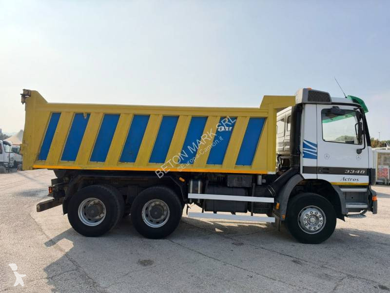 Kamion Mercedes 3348
