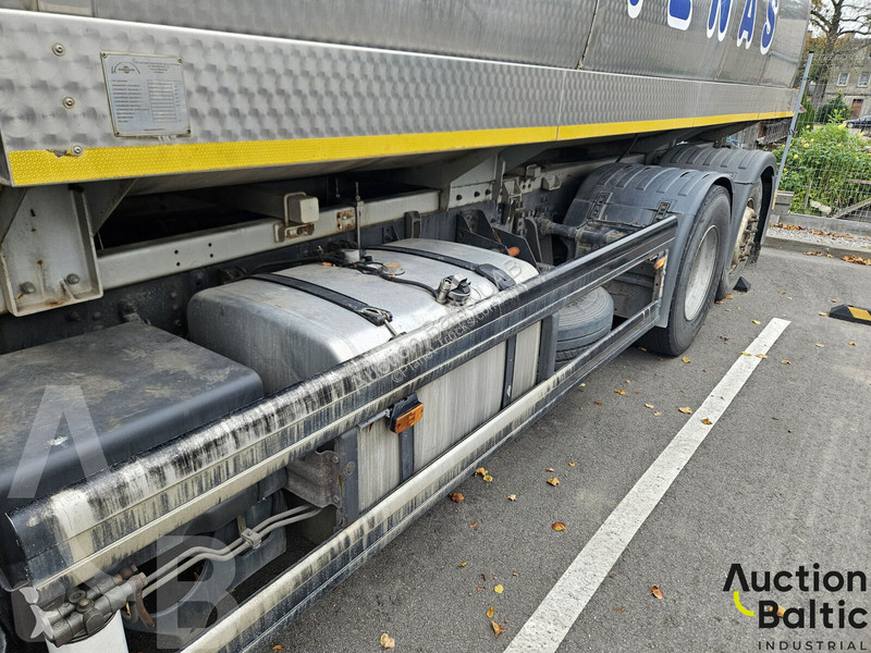 Kamion Scania 400