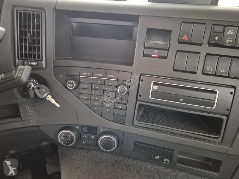 Teherautó Volvo FMX 370 16000L INSULATED INOX...
