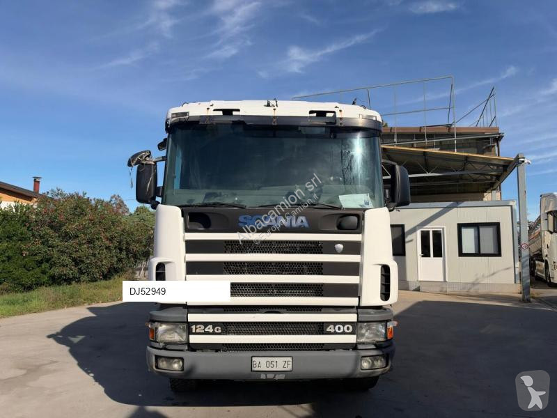 Scania 124 truck