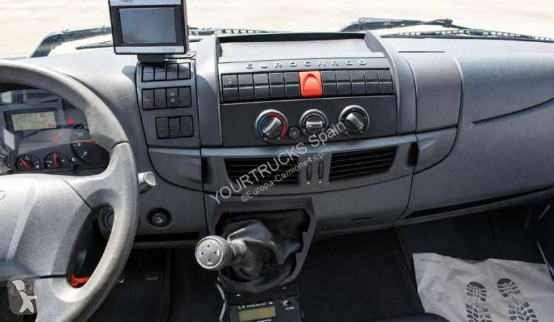 شاحنة Iveco 100 E 19