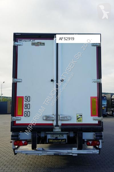 شاحنة Volvo / PRZYCZEPA / CHŁODNIA - 6,8 M /...