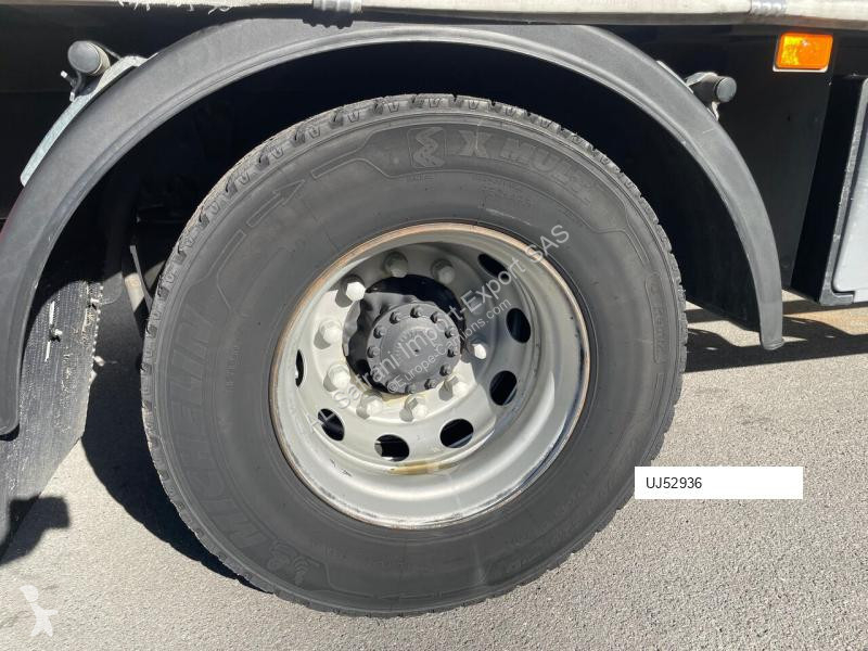 Lastbil Volvo FM 330