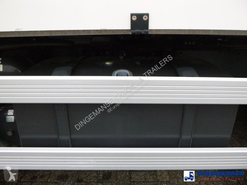 Kamion Scania 320 6x2 fuel tank 18.5 m3 / 5 comp