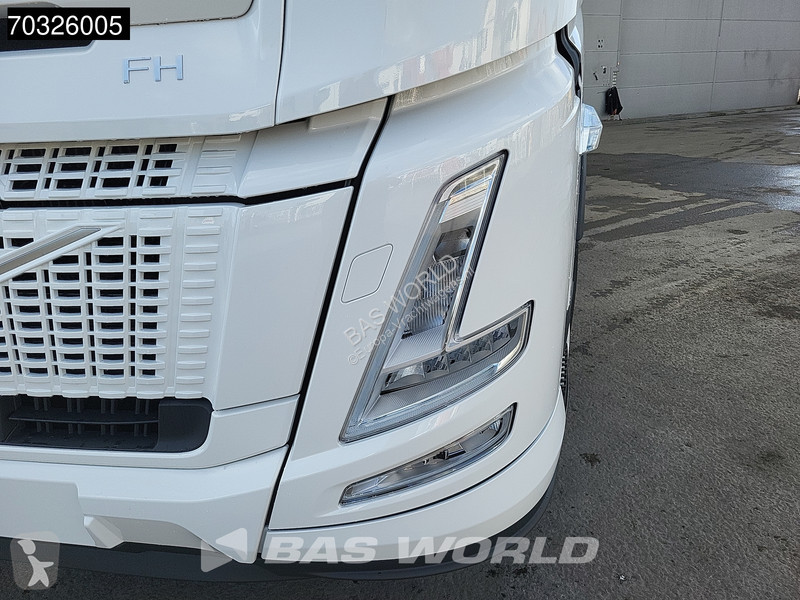 Vrachtwagen Volvo Aero 540 8X4 NEW! HYVA 30-62...