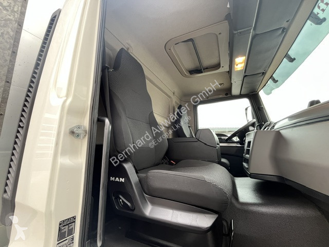 Vrachtwagen MAN 18.290