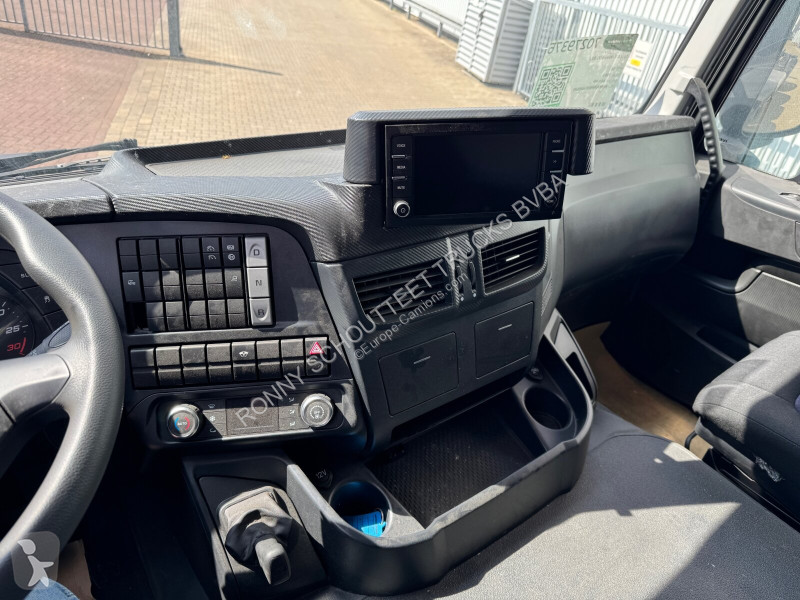 شاحنة  X-Way AD360X40Z/P 8x4 X-Way AD360X40Z/P 8x4
