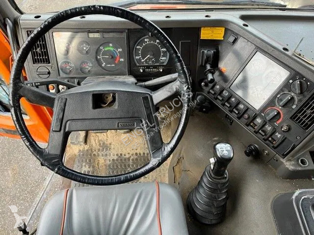 Camion Volvo 12380 6x6 FULL STEEL SUSPENSION...
