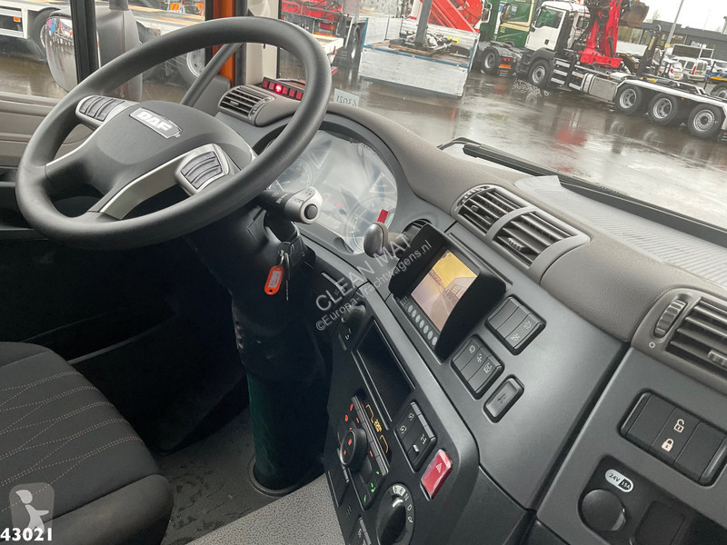 Camion DAF FAQ  430 HMF 28 Tonmeter laadkraan