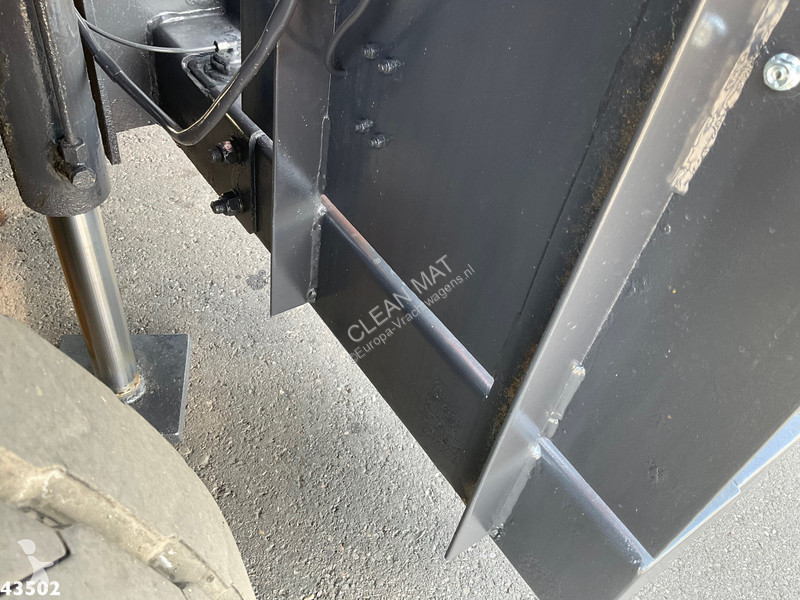 Vrachtwagen DAF FAX 85  340 Droge stoffen blaas...