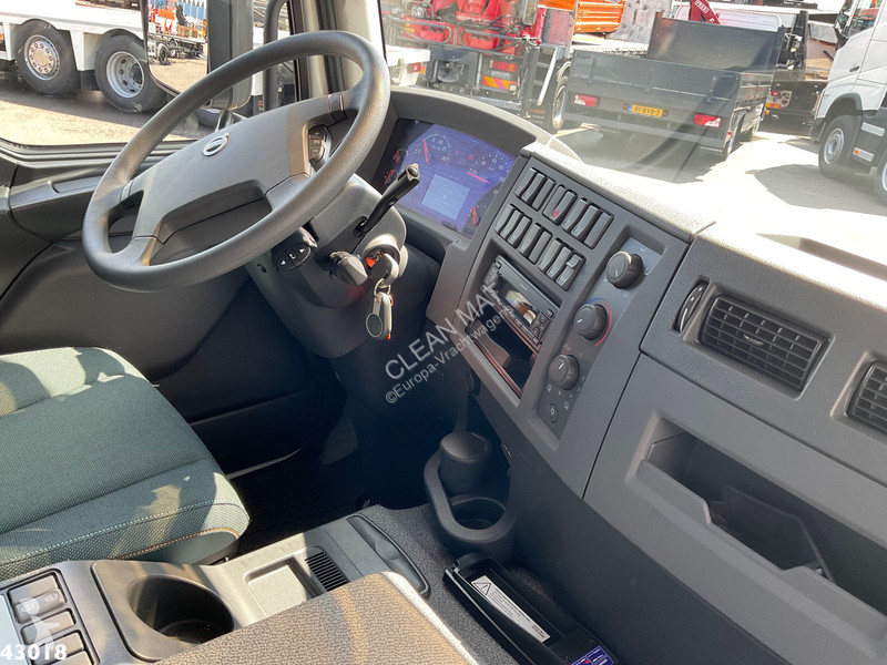 Camion Volvo 350 6x2 HMF 19 Tonmeter laadkraan...