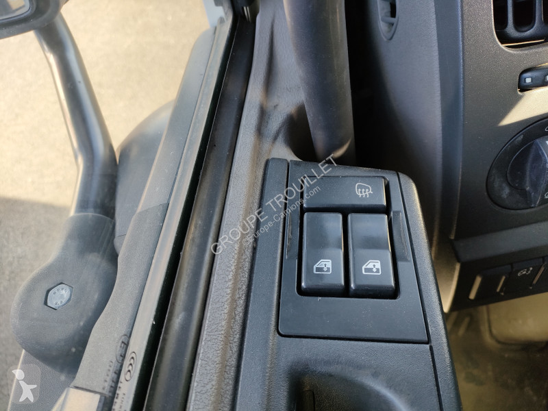 شاحنة DAF 19 TONNES 280 CV HAYON PORTE RELEVANTE