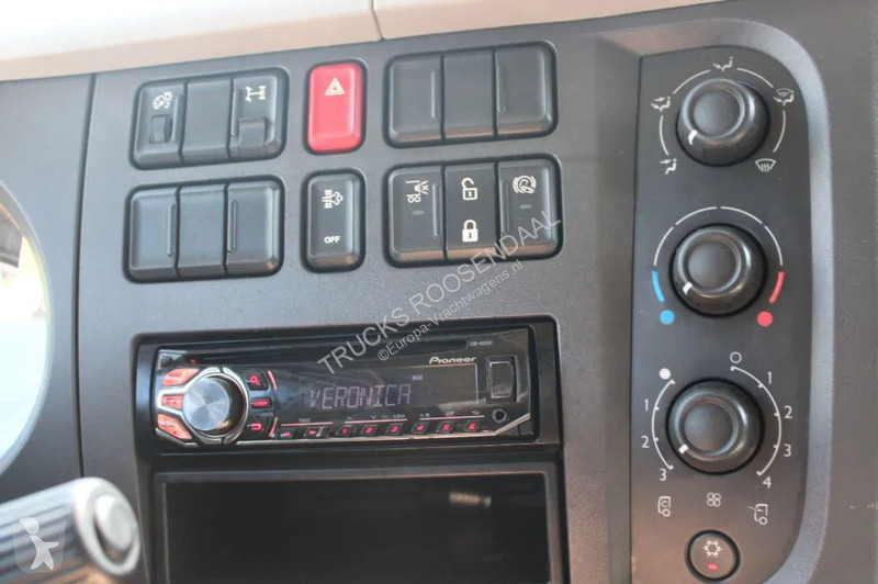 Kamion DAF 180 + Euro 6 + Dhollandia Lift + 12t